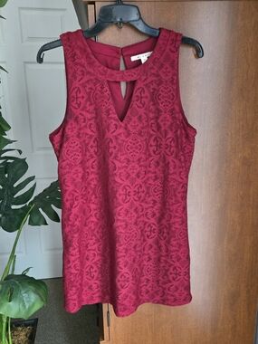 miami Sleeveless Lace Shift Dress - Burgundy